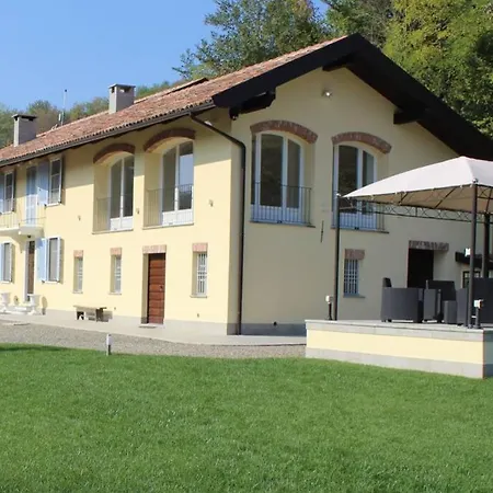 Villa Ca' Vino Mombercelli