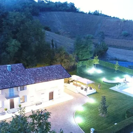 Ca' Vino Villa Mombercelli