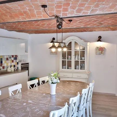 Ca' Vino Villa Mombercelli